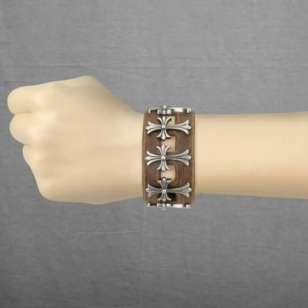 NWOT Five Metal Celtic Crosses Centered Adjustable Leather‎ Bracelet